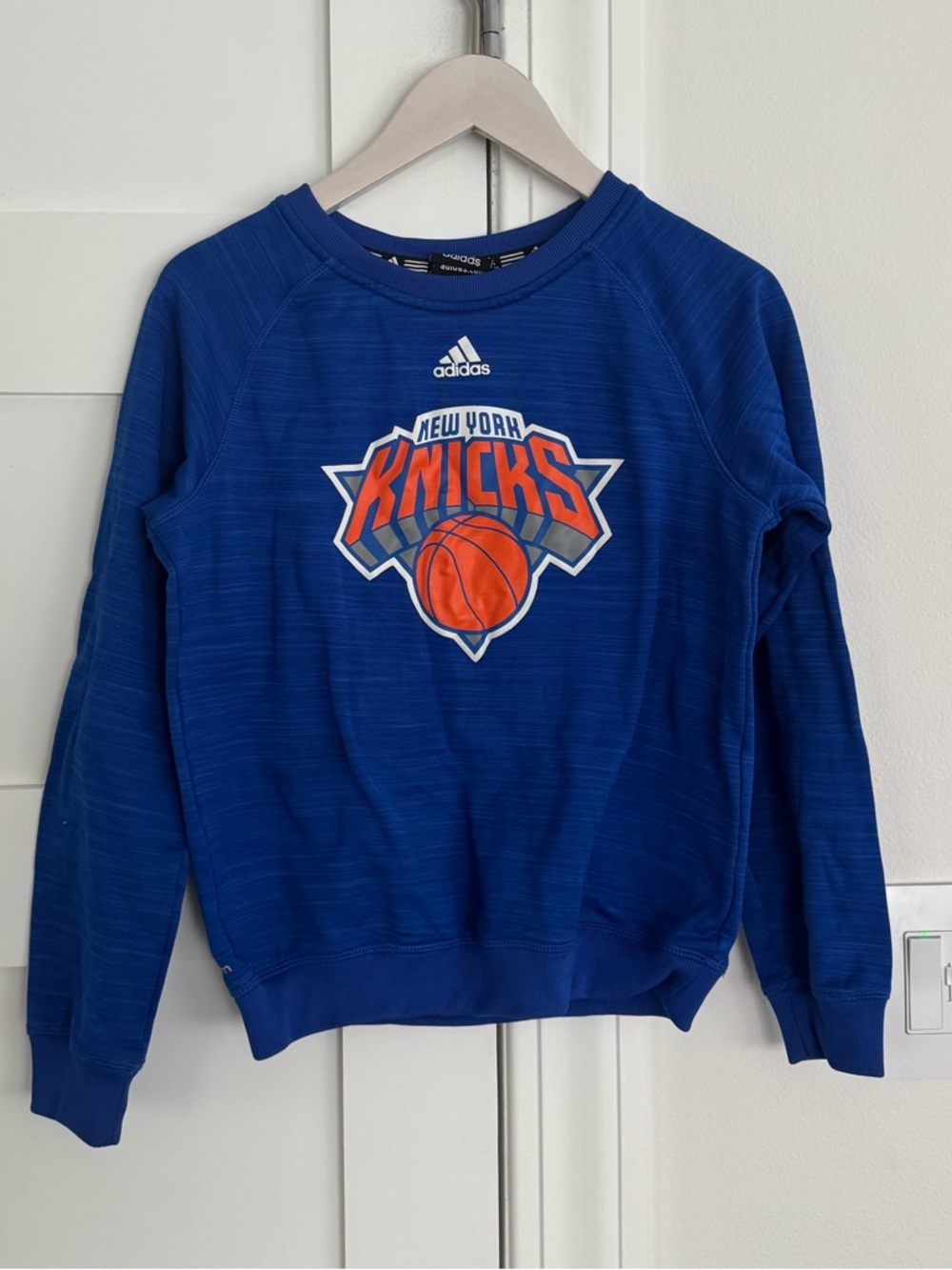 adidas Knicks Logo Sweatshirt M Youth